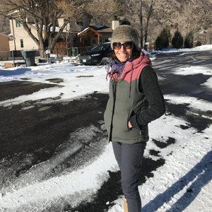 Womens Bivy Hooded Vest Forge Grey & Dusty Rose